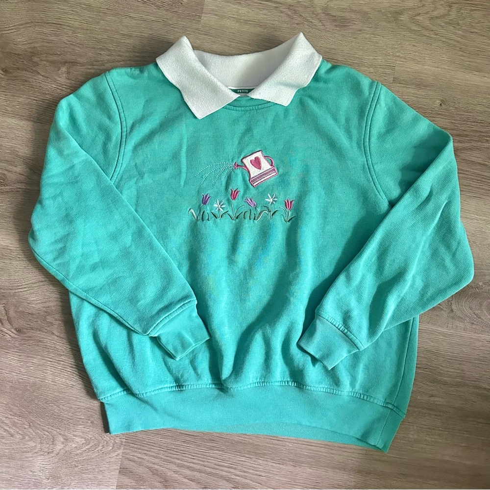 Vintage Embroidered Gardening Sweatshirt with Collar